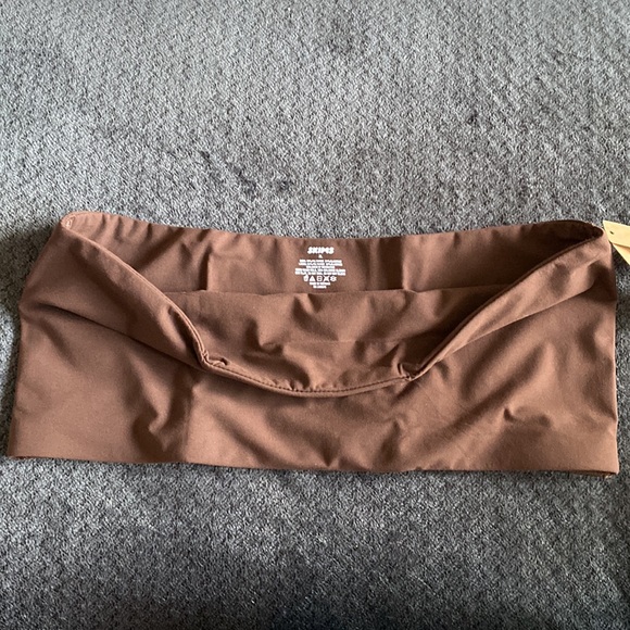 SKIMS Fits Everybody Bandeau Bra Cocoa Size 2X - Picture 3 of 4